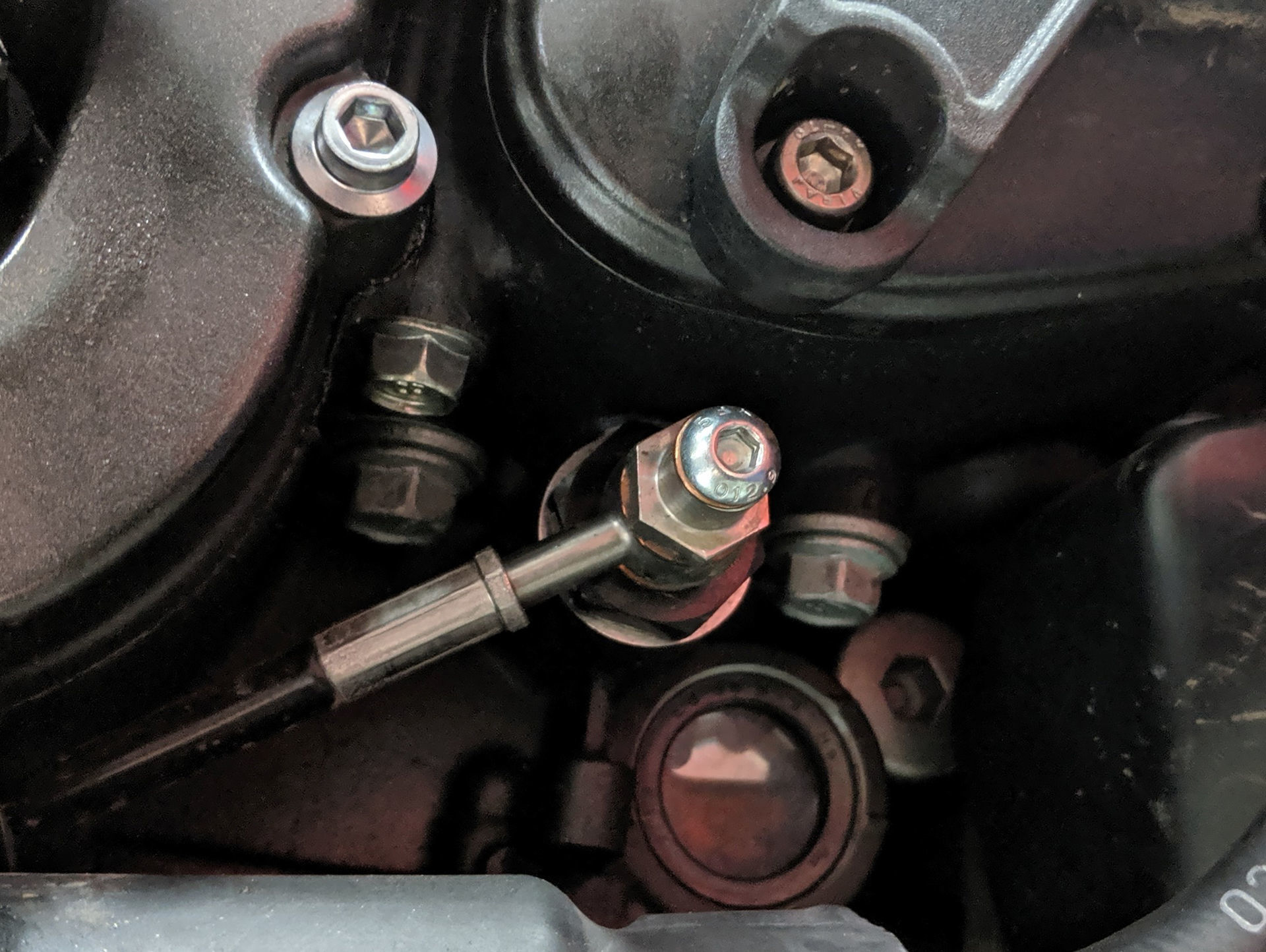 Banjo bolt check valve & main oil galley adaptor for turbo. Performance ...